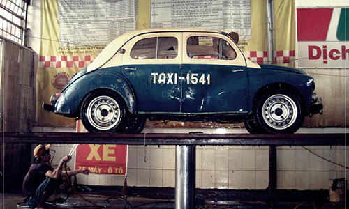 Hồi sinh taxi cổ Renault 4CV 1954 “hàng hiếm” tại Sài Gòn